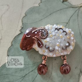 Softly standing sheep #13 image